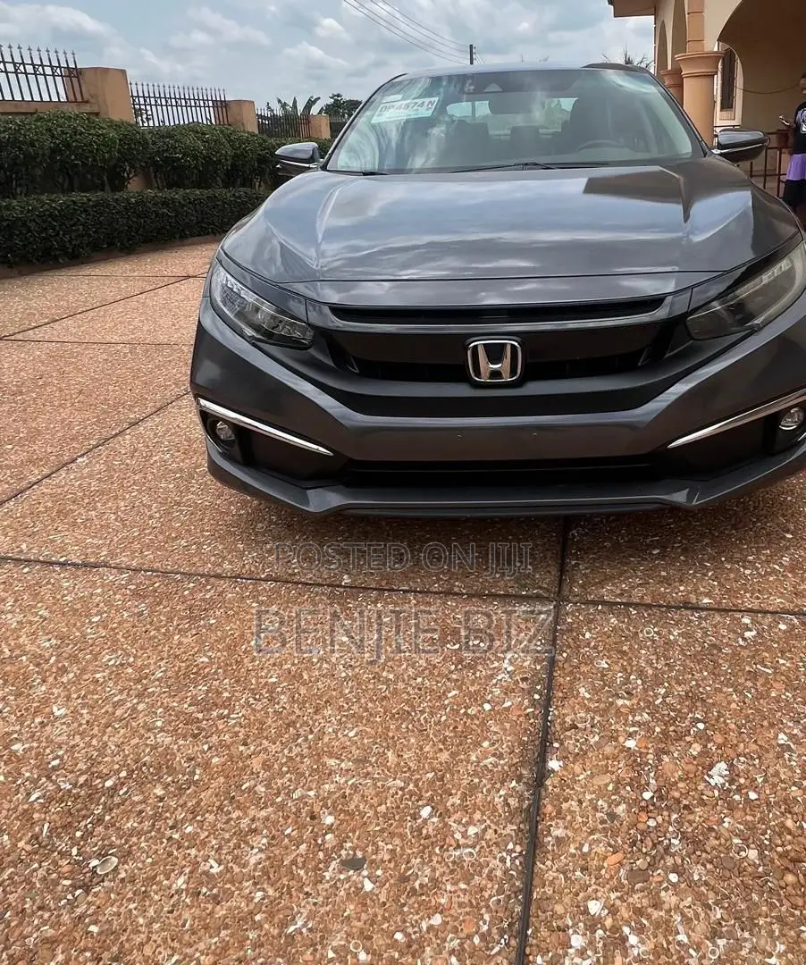 Honda Civic Touring Sedan 2019 Gray