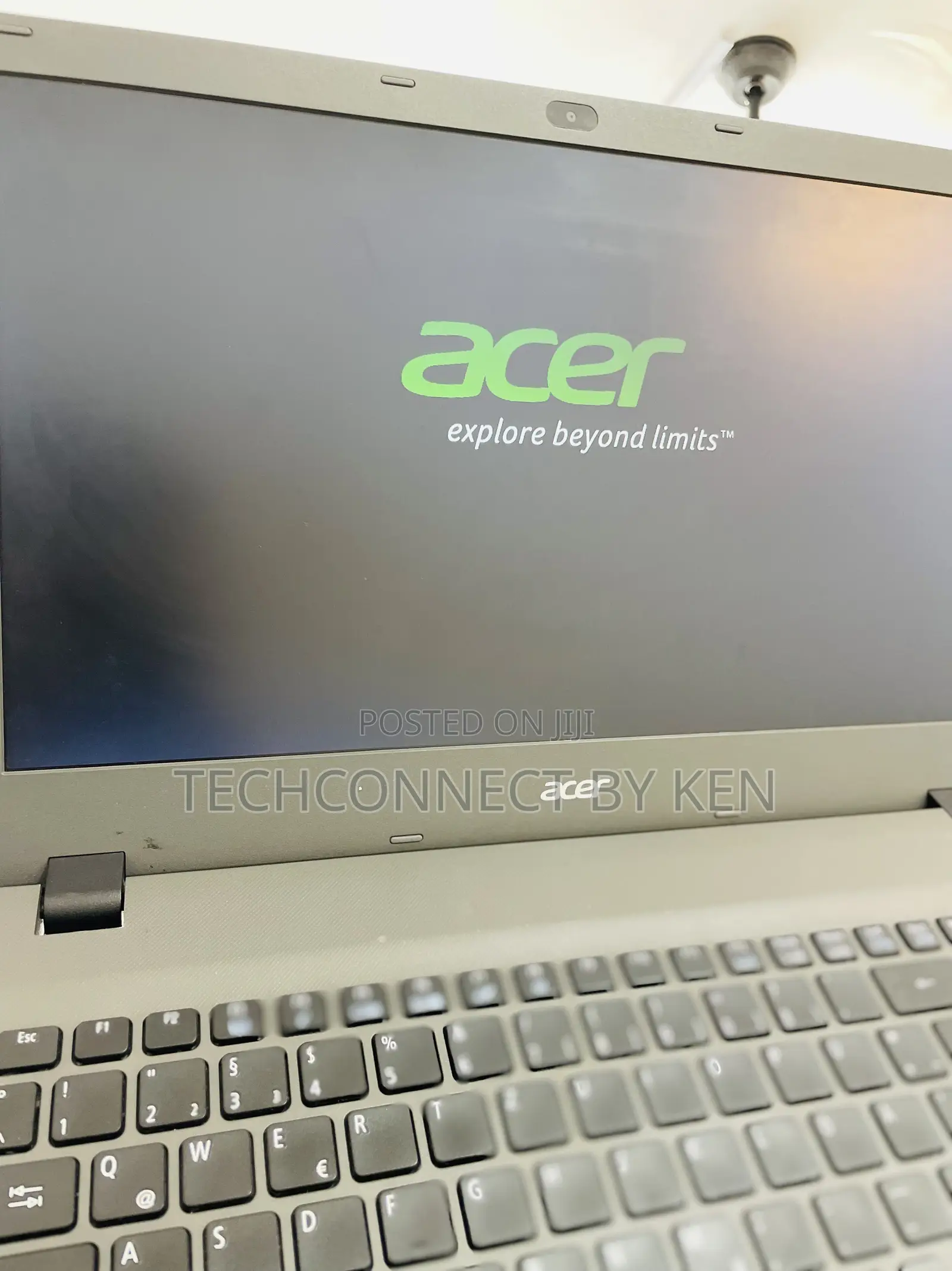 Laptop Acer Aspire E5-573 4GB Intel HDD 500GB