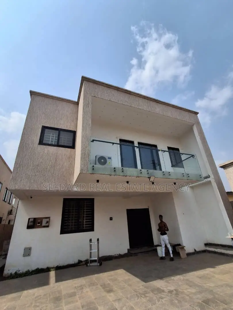 4bdrm Duplex in Sefdard Properties, Haatso for sale