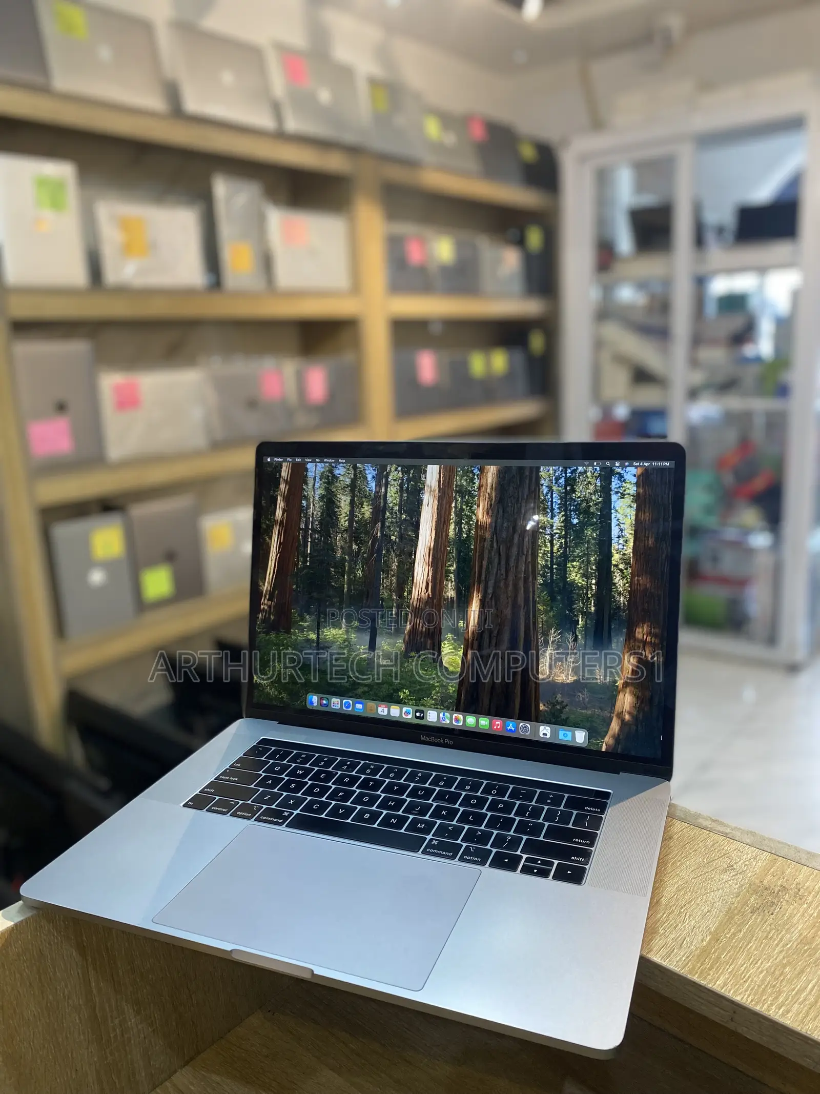 Laptop Apple MacBook Pro 2018 16GB Intel Core i7 SSD 1T