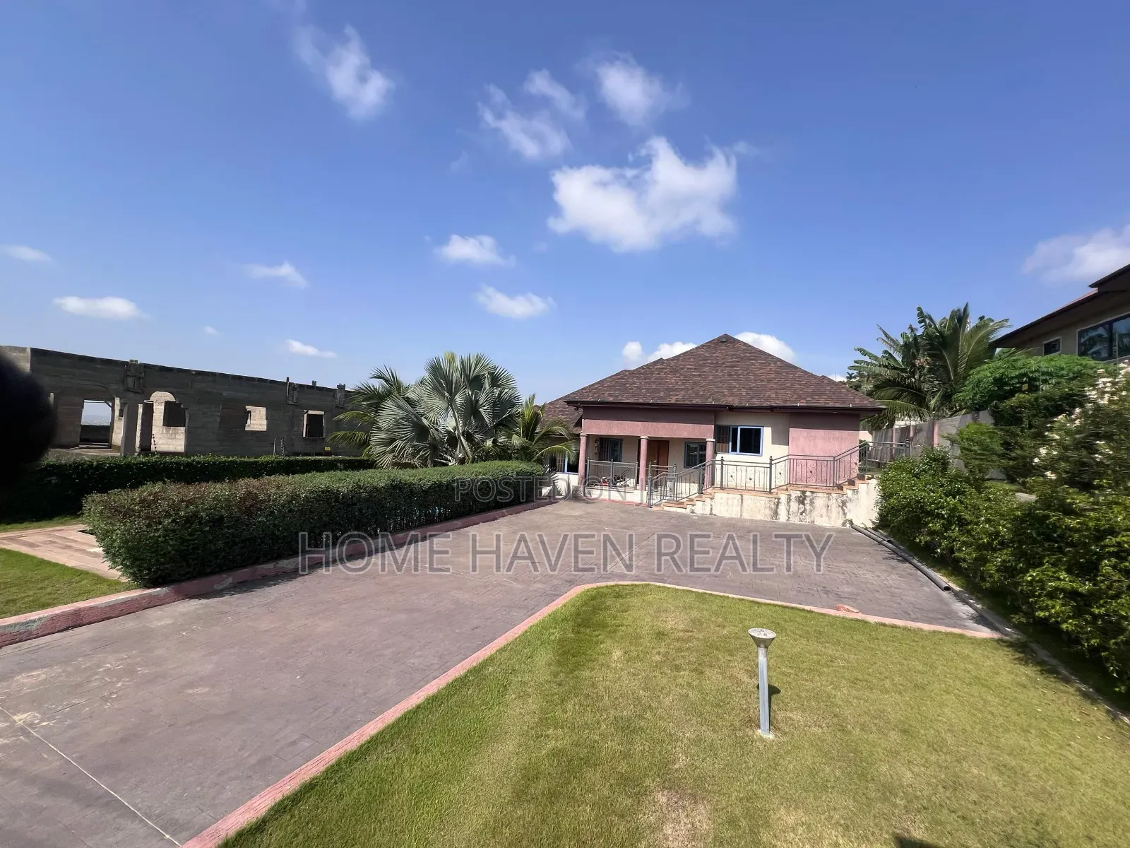 3bdrm House in Krokrobite, Bortiano for sale
