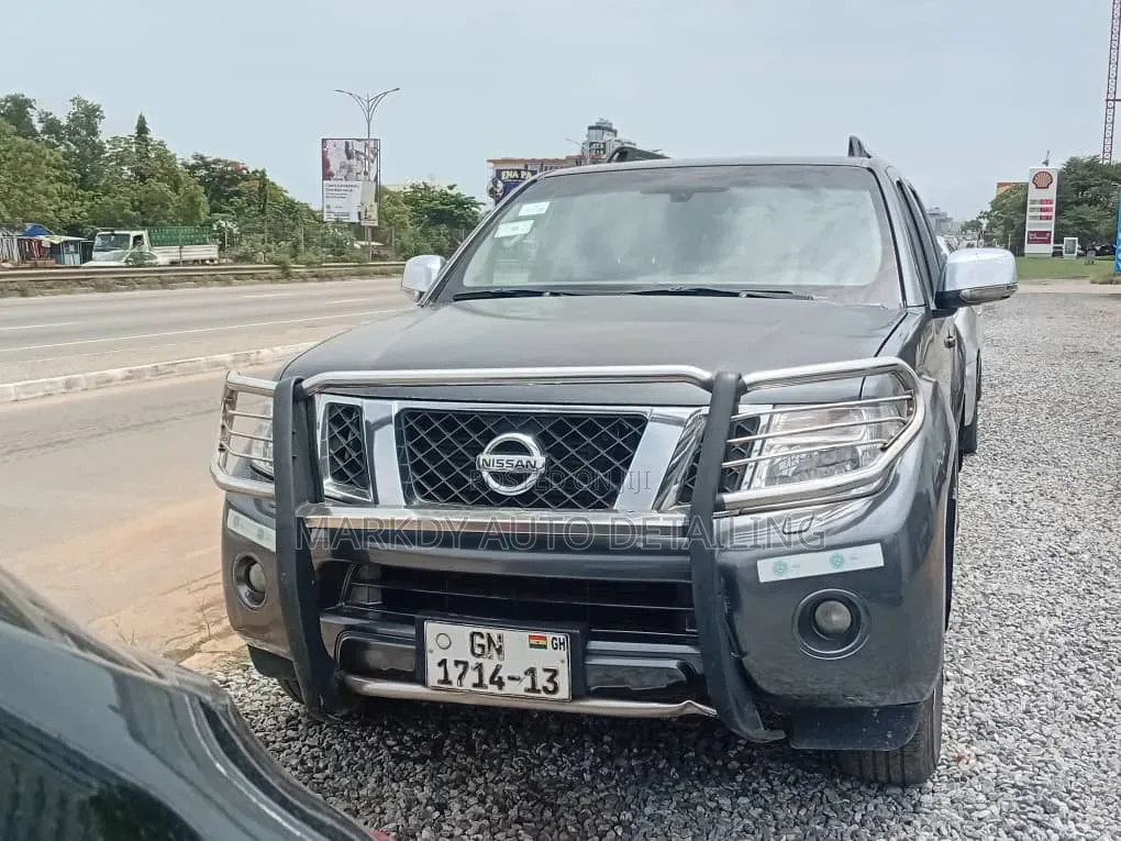 Nissan Pathfinder 2013 Gray