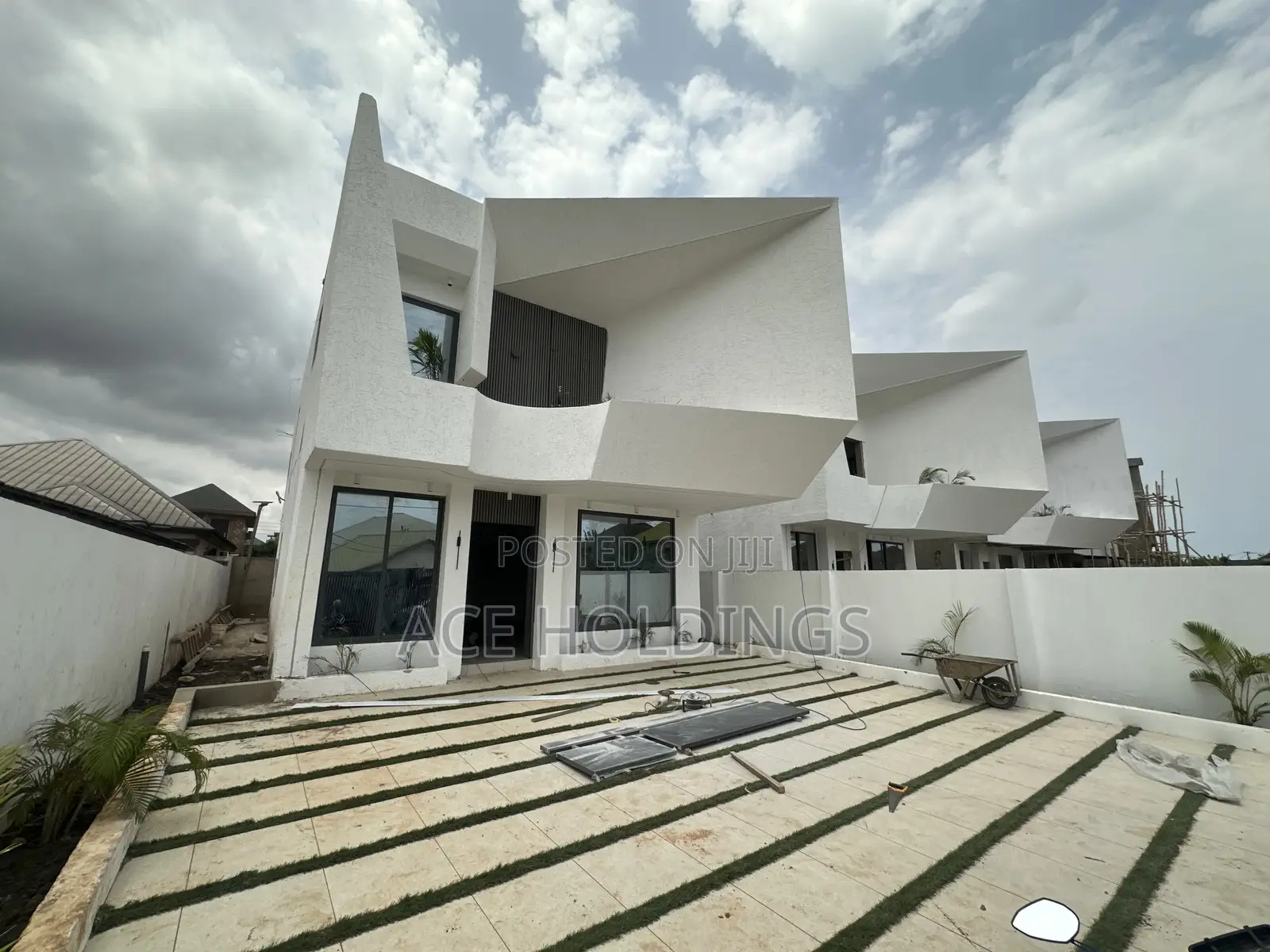 3bdrm House in West Trasacco, School Junction for sale