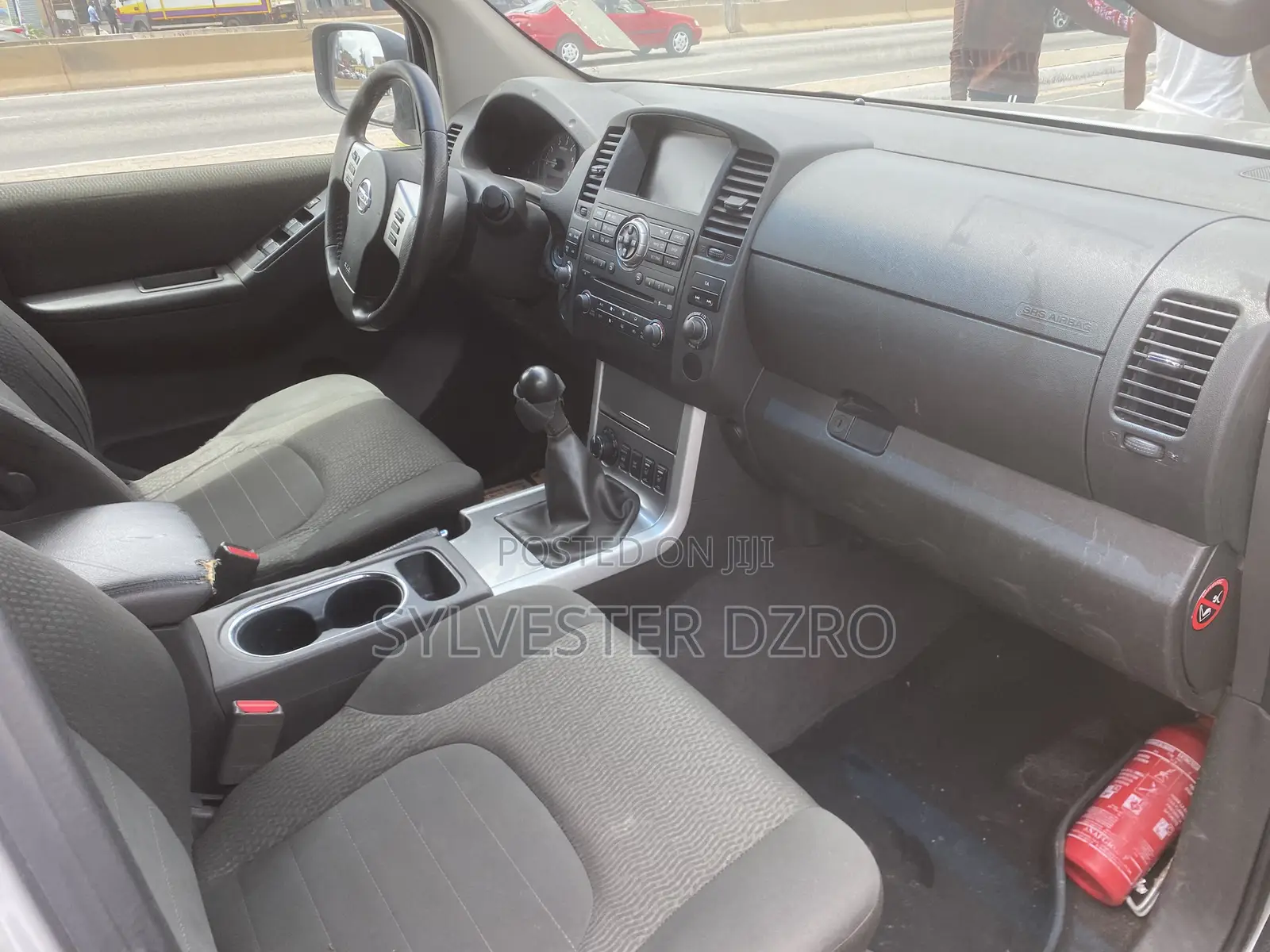 Nissan Navara 2017 Silver