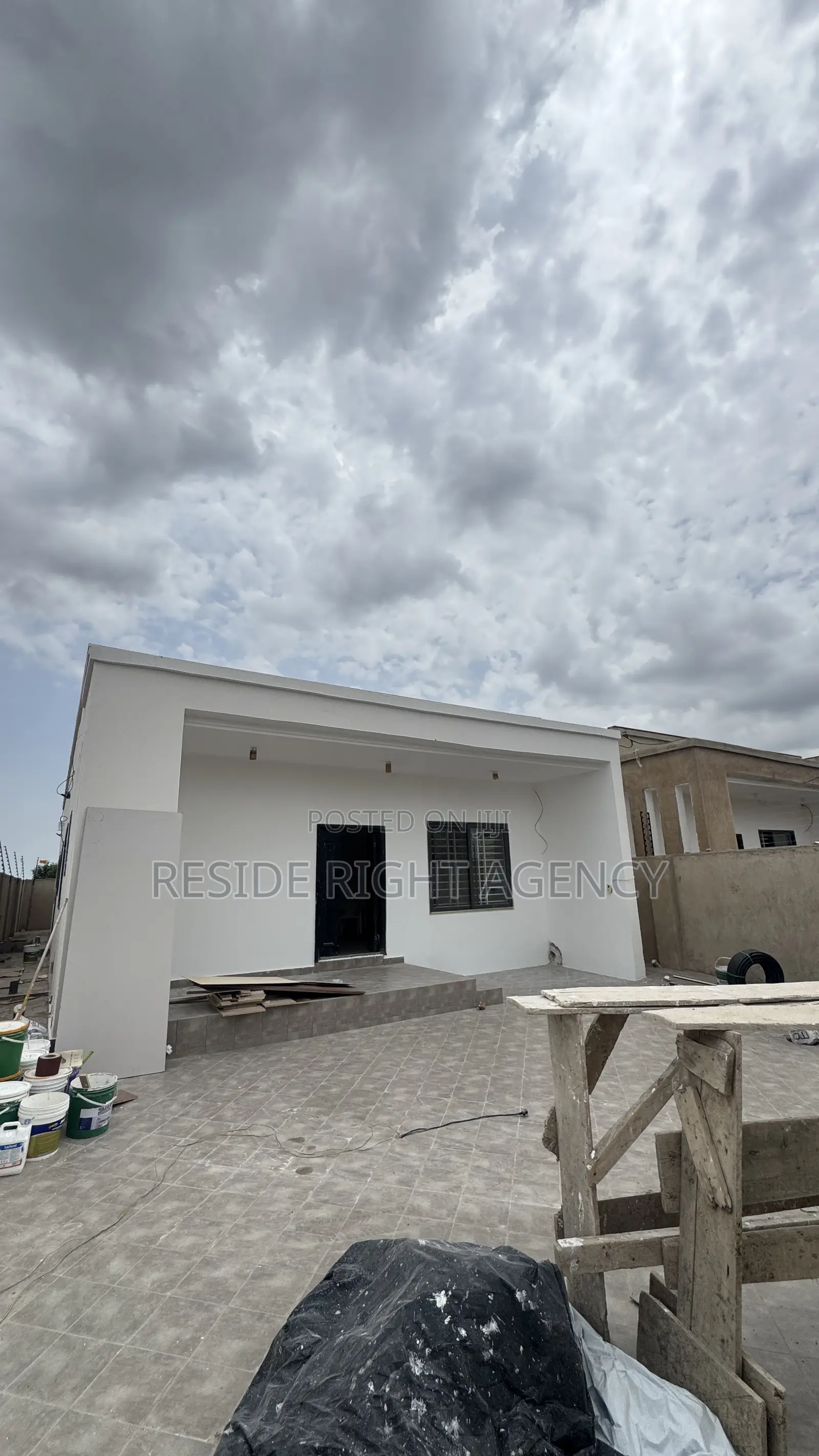 3bdrm House in Pokuase for sale