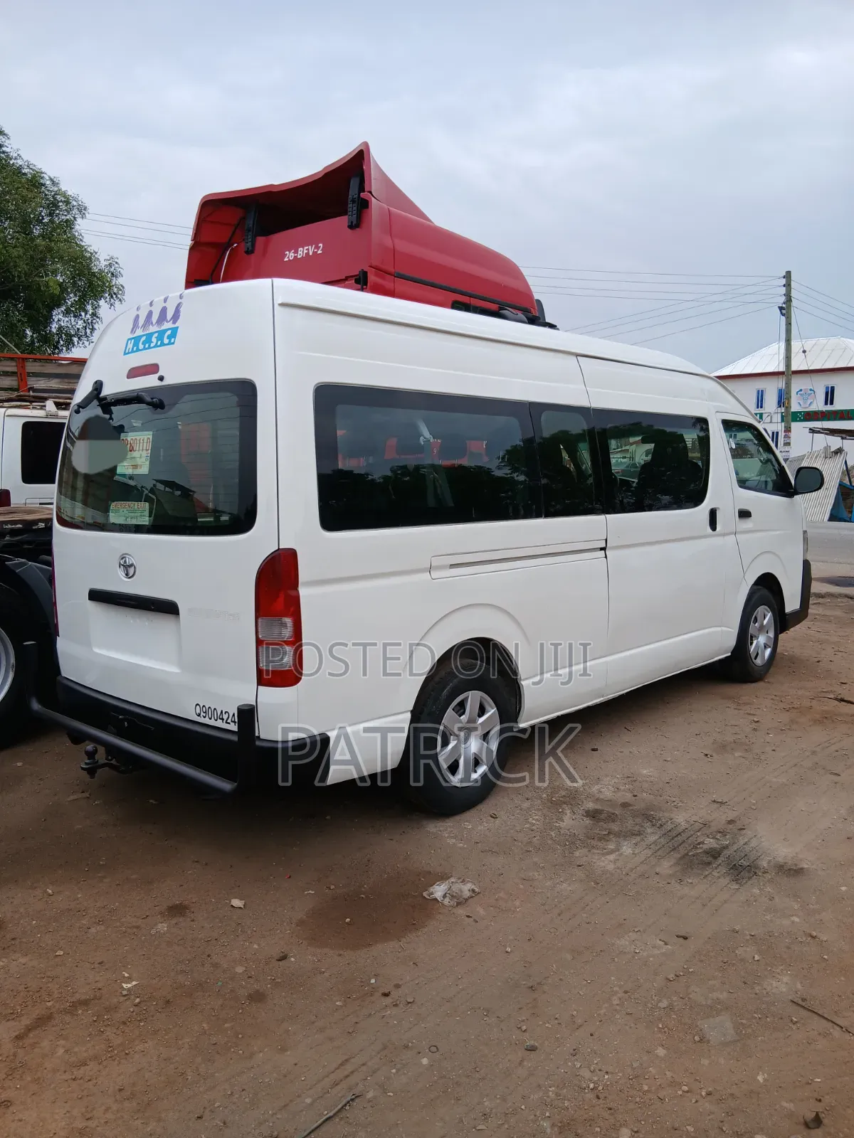 Toyota HiAce 2013 White