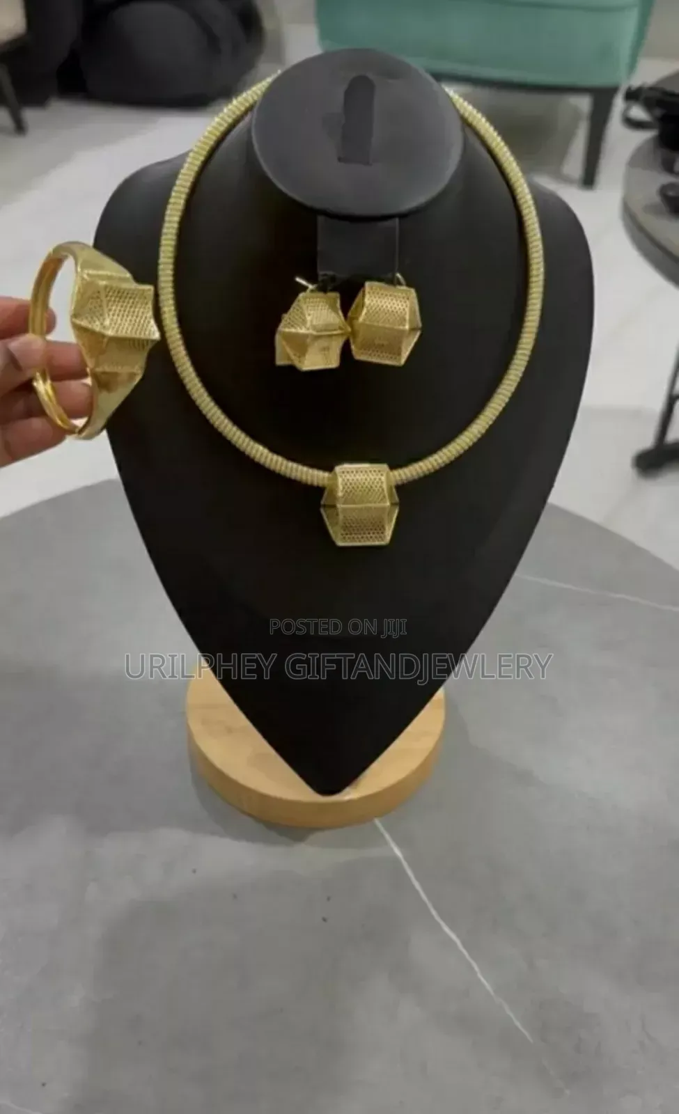 Quantity Jewelry Set