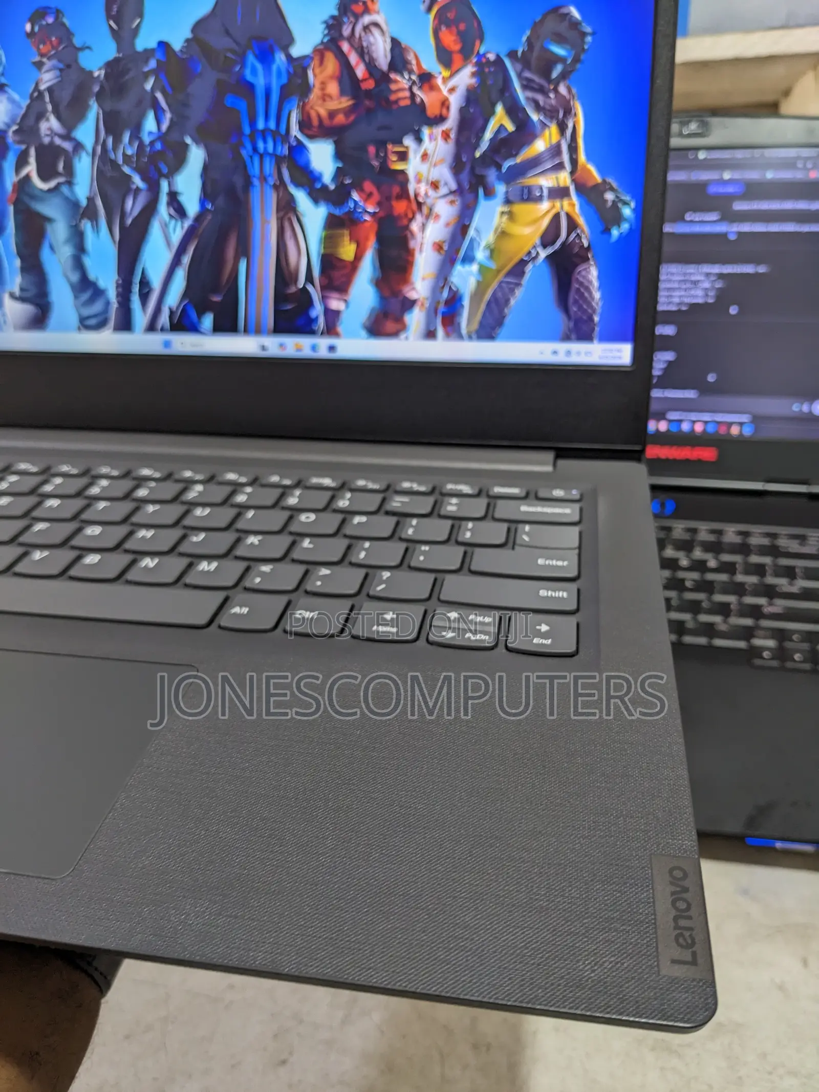 Laptop Lenovo V14 G4 IRU 4GB AMD SSD 128GB