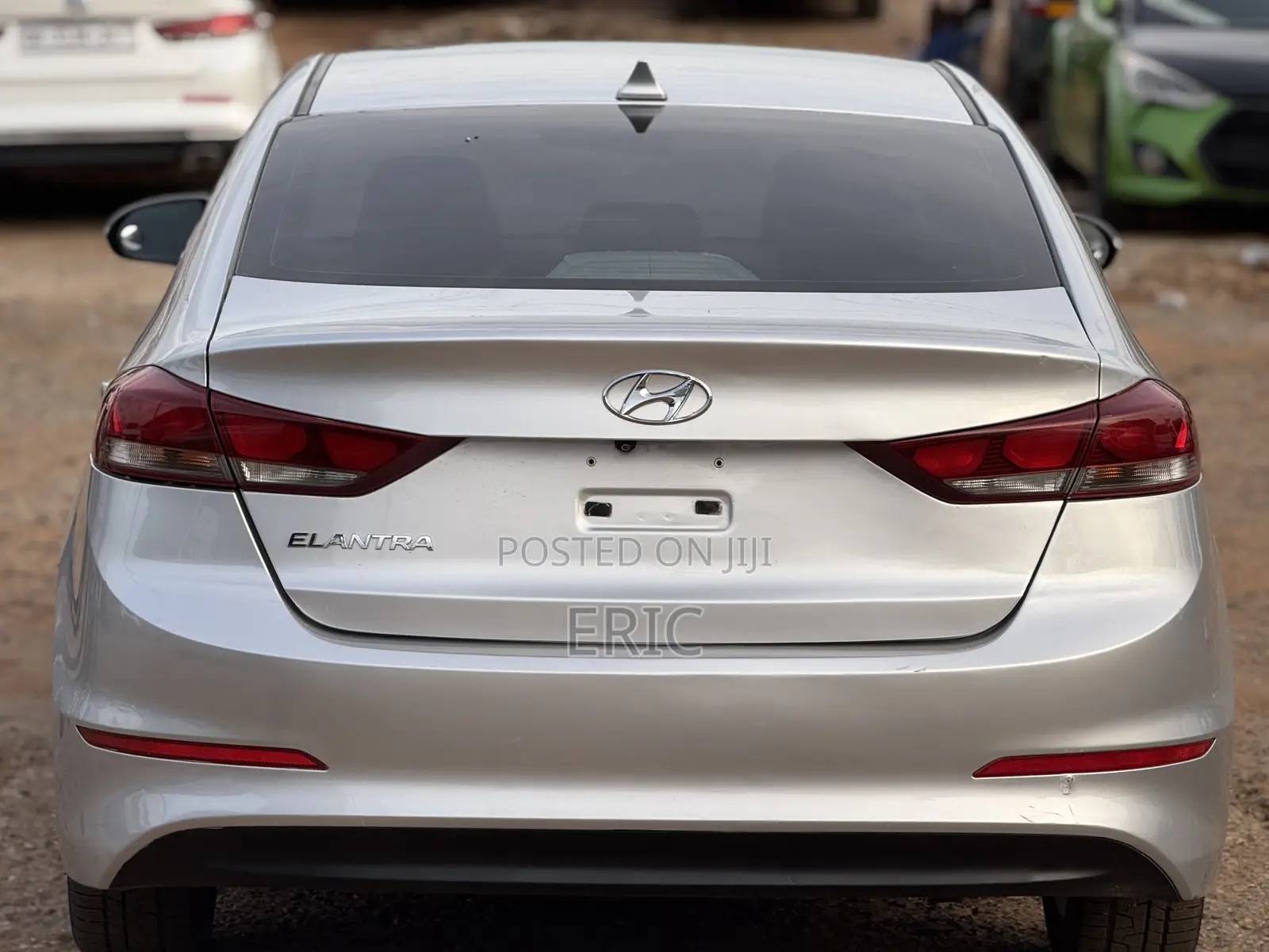 Hyundai Elantra Value Edition Sedan FWD (2.0L 4cyl 6A) 2017 Silver