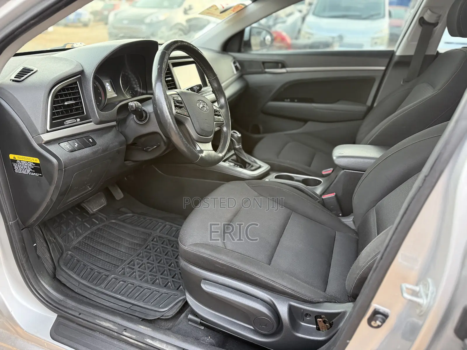 Hyundai Elantra Value Edition Sedan FWD (2.0L 4cyl 6A) 2017 Silver