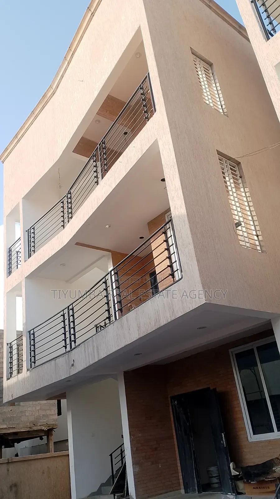 2bdrm Apartment in Tiyumba Real Estate, The Mall for rent
