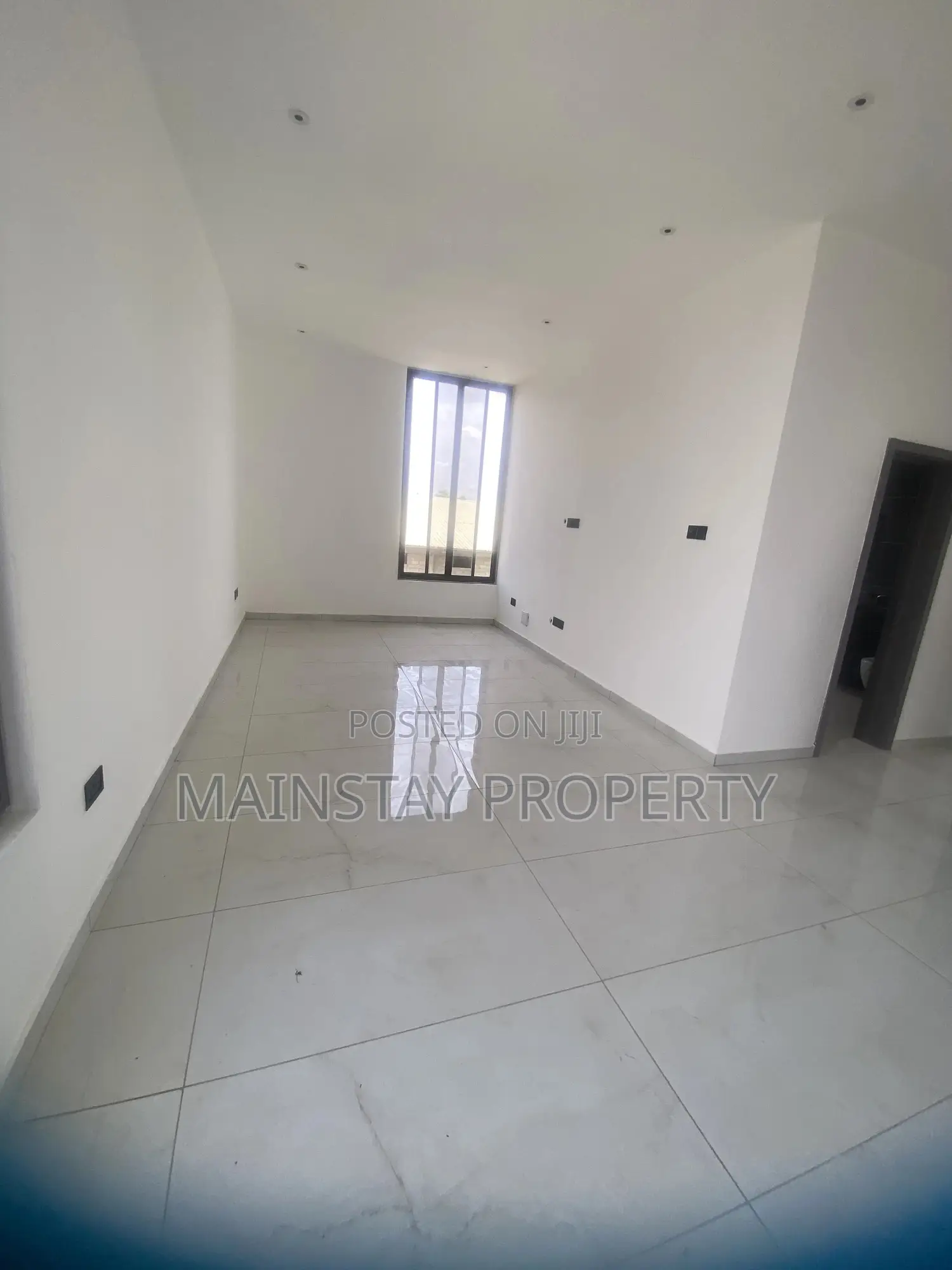 4bdrm Townhouse/Terrace in Mainstay Estates, East Legon for sale