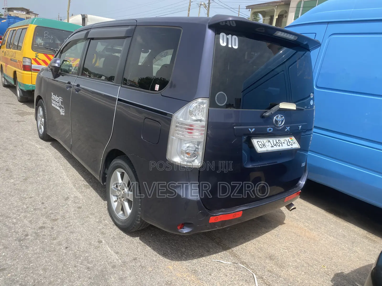 Toyota Voxy 2013 Black