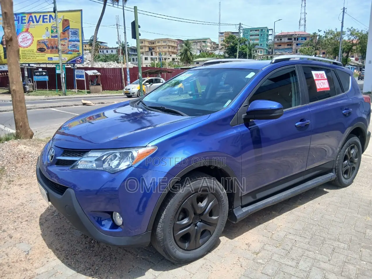 Toyota RAV4 LE AWD (2.5L 4cyl 6A) 2016 Blue