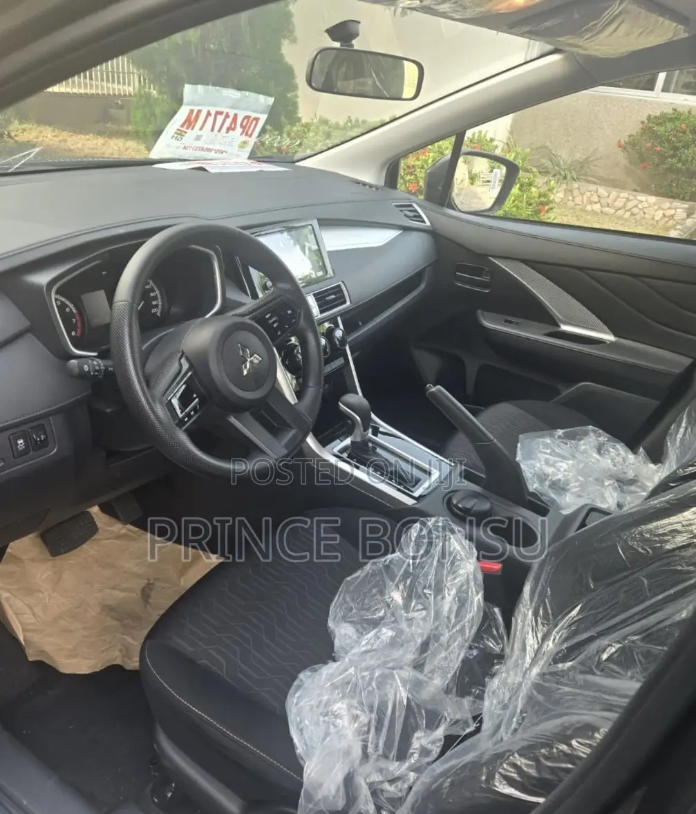 New Mitsubishi Xpander 2026 Gray