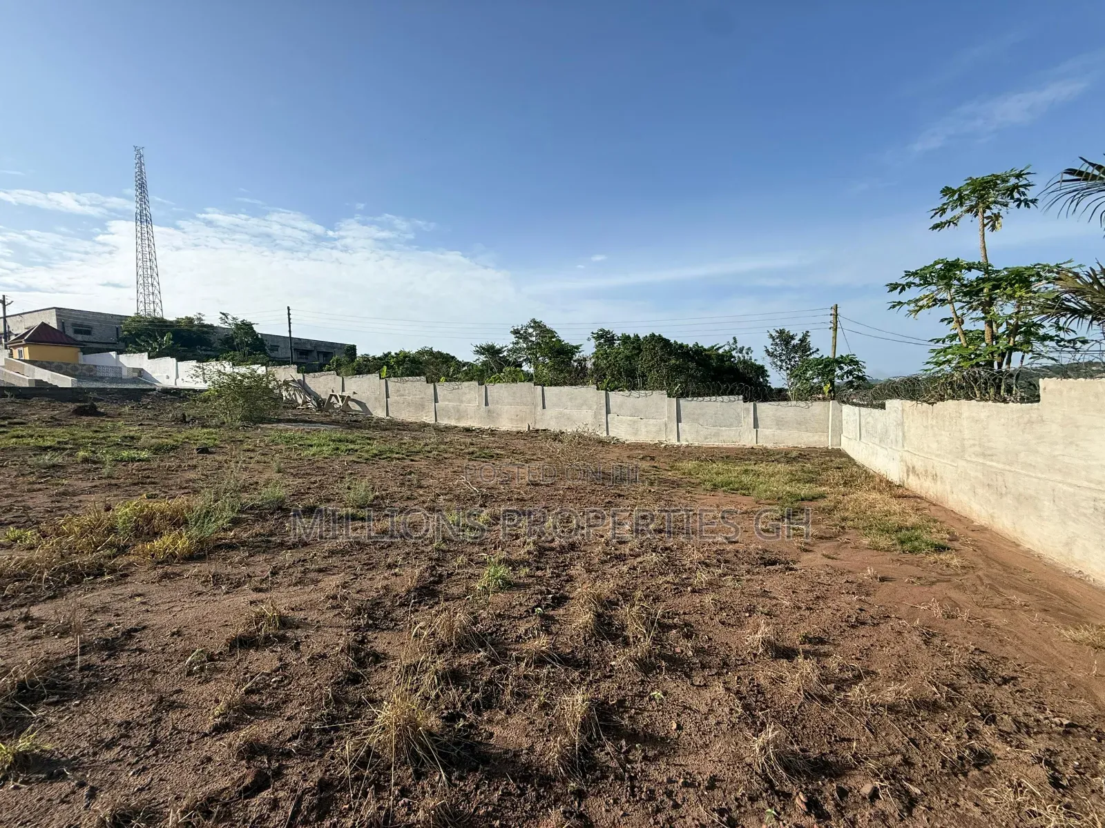 Big Land 4sale Peduase Kitase Close to Peduase Lodge