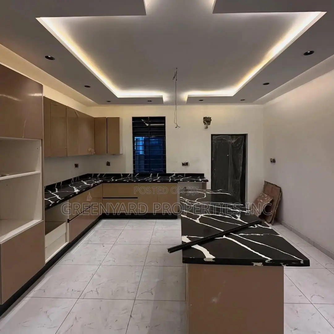 4bdrm House in Hills, East Legon for sale