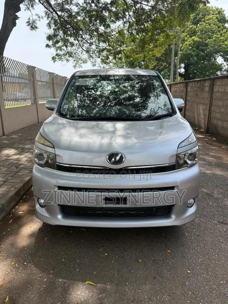 Toyota Voxy 2013 Gray