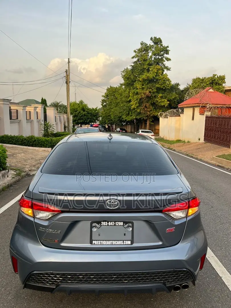 Toyota Corolla SE 2020 Blue