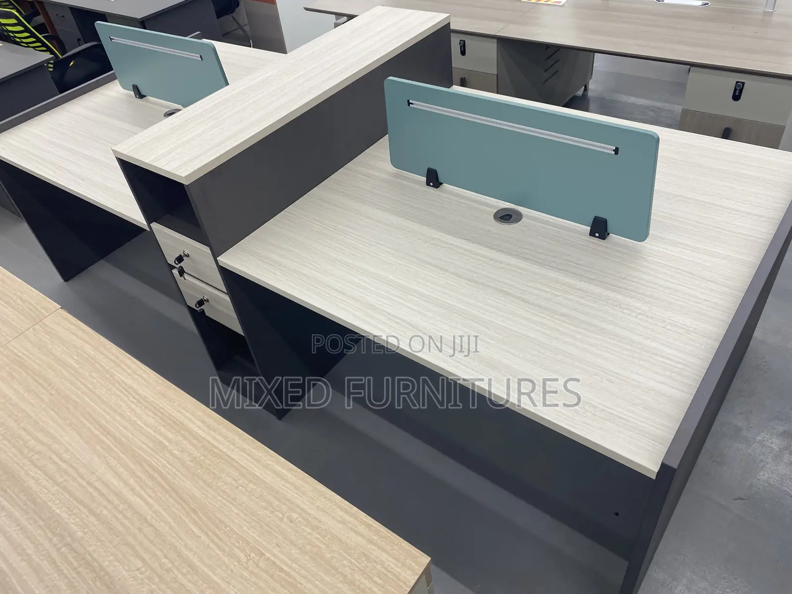 Executive Modern Work Station for Office