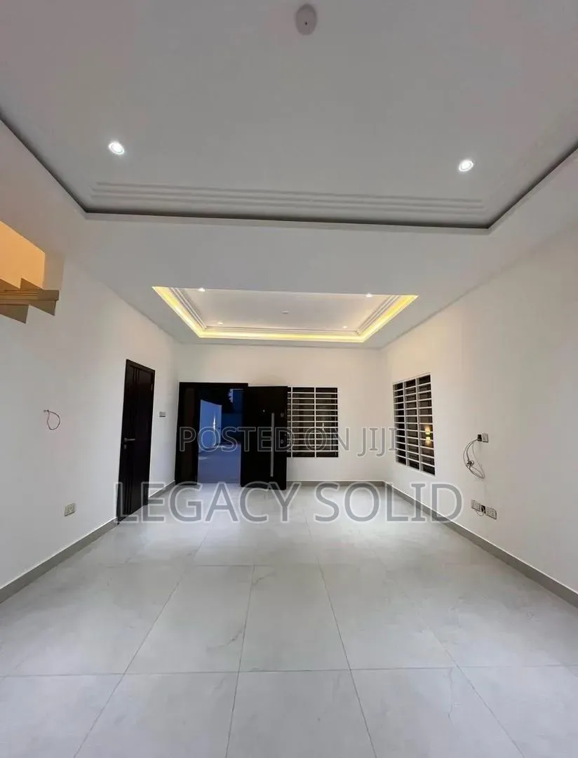 3bdrm House in Legacy Solid Real, Boundary Road Area for sale