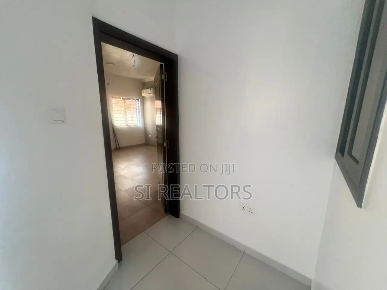 3bdrm House in Modern Home, Baatsona Total for rent