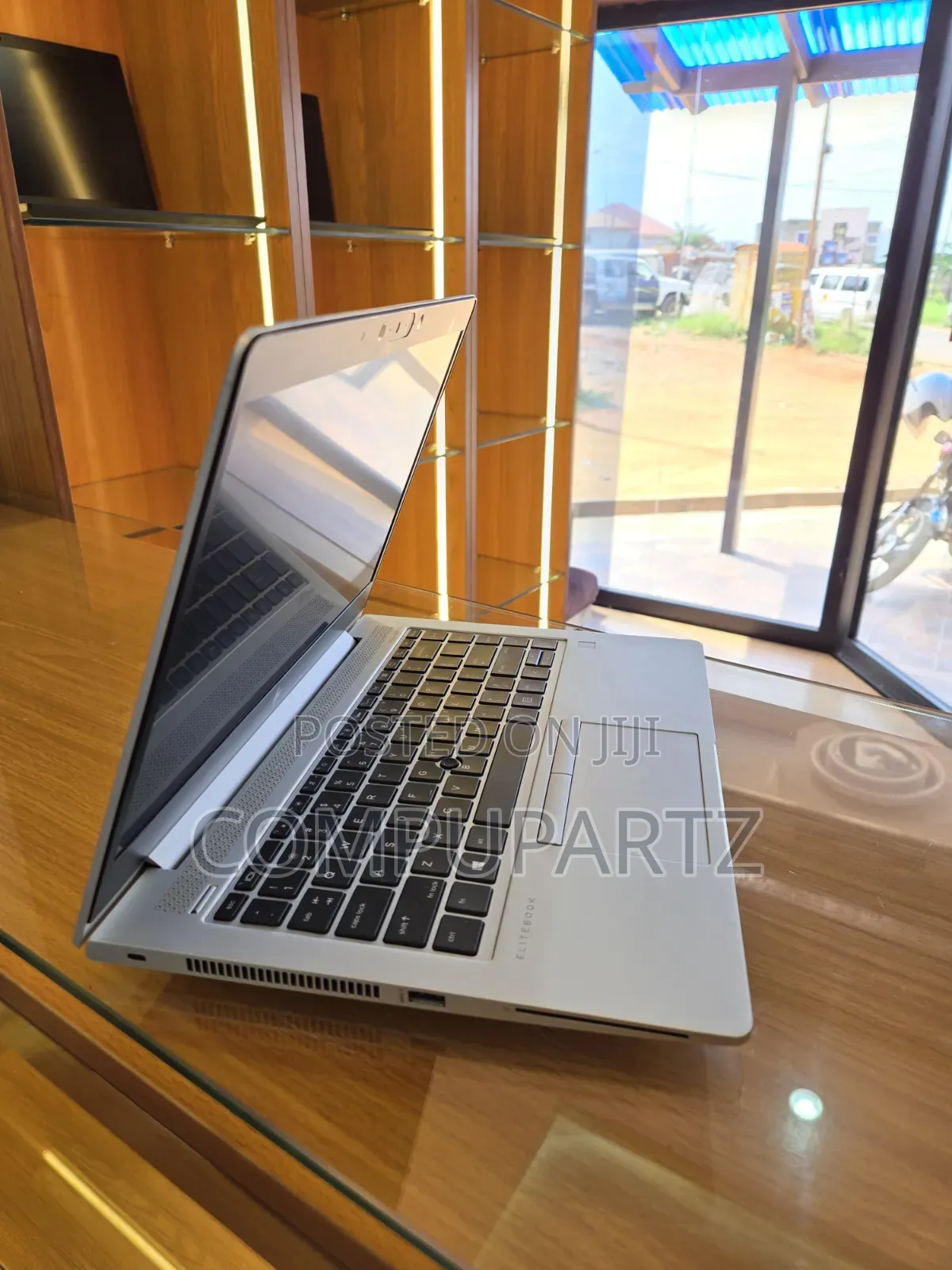 Laptop HP EliteBook 745 G6 16GB AMD Ryzen 5 SSD 256GB