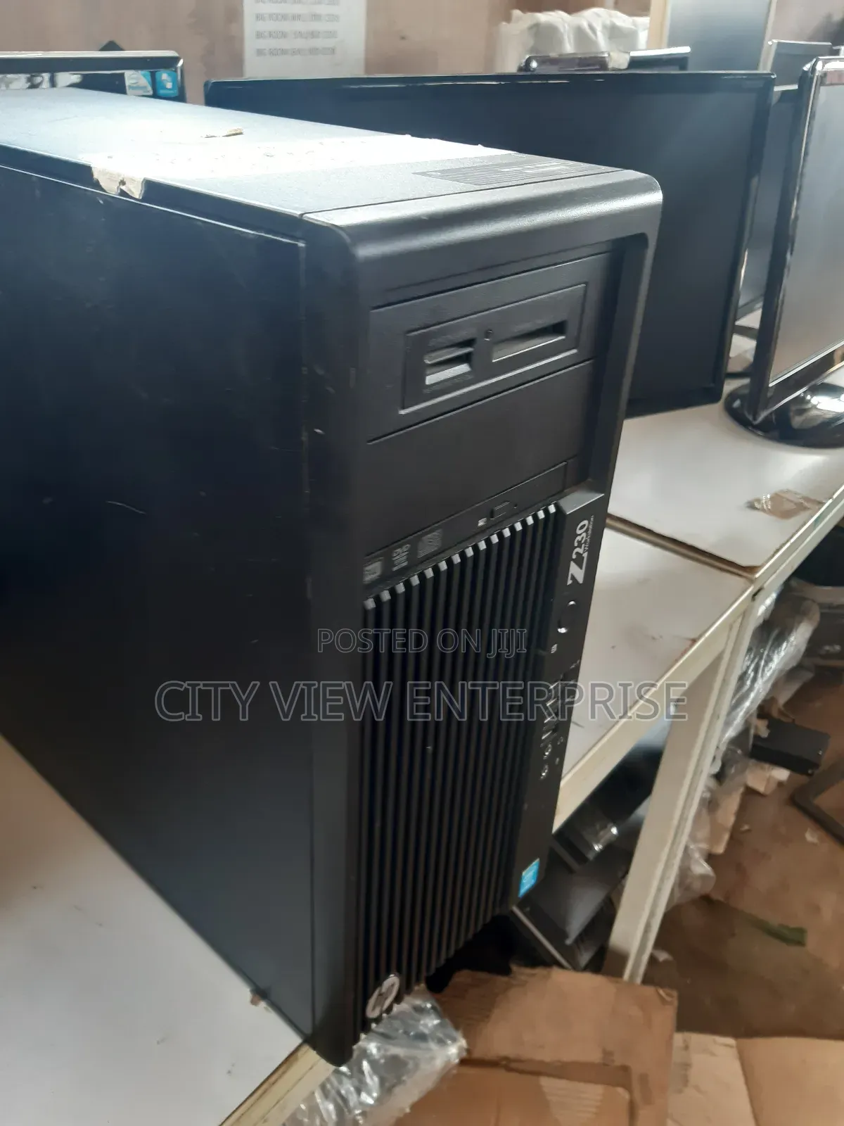 Desktop Computer HP Z230 8GB Intel Core i5 SSD 256GB