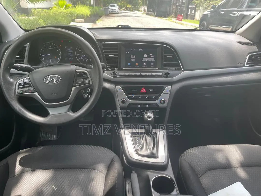 Hyundai Elantra SE 2018 Black