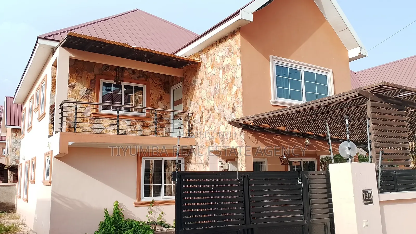 4bdrm Duplex in Tiyumba Real Estate, The Mall for rent