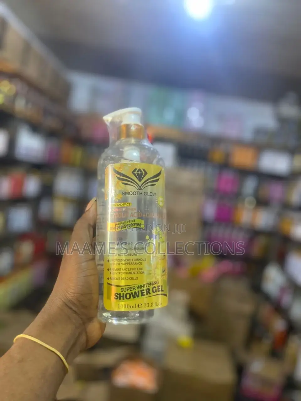 Smooth Glow Super Whitening Shower Gel.