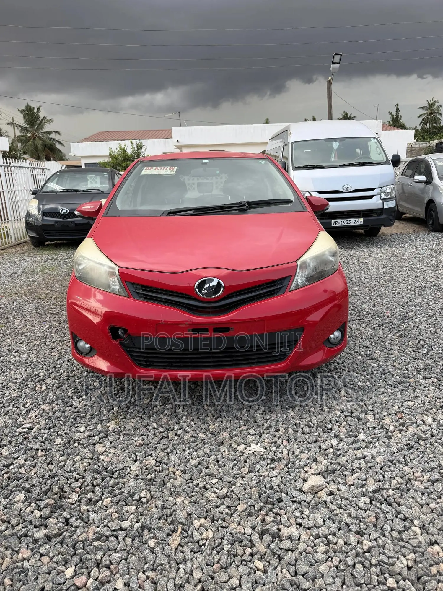 Toyota Vitz 1.3 AWD 5dr 2012 Red