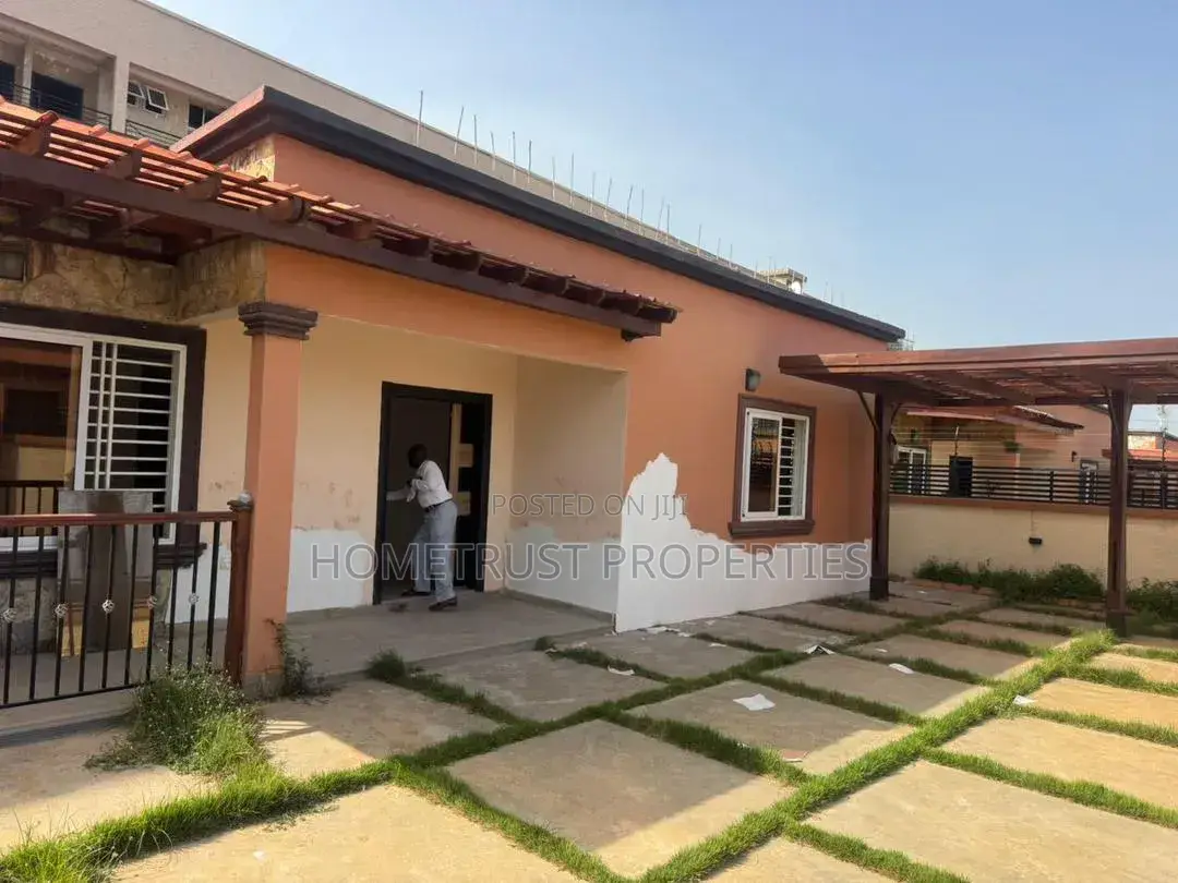 3bdrm House in Achimota Mall Area for rent
