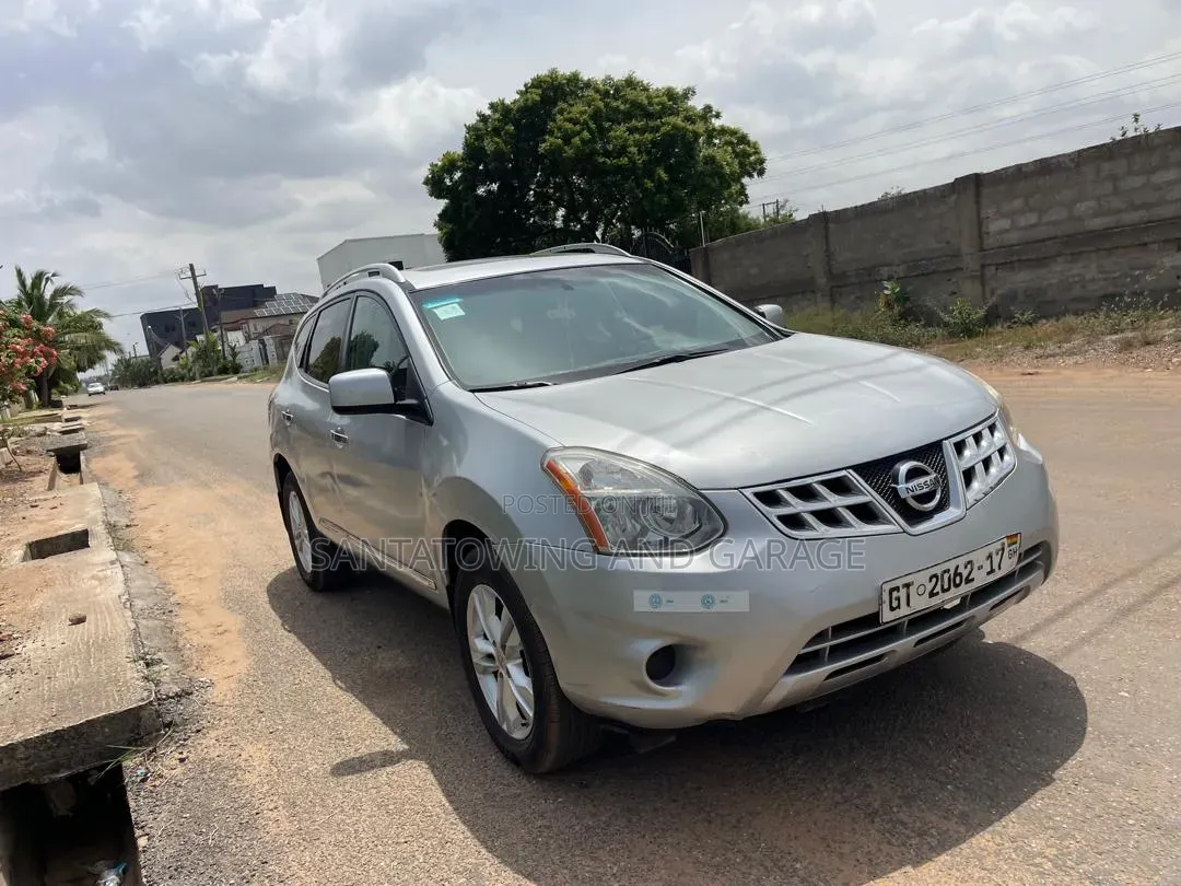 Nissan Rogue SV 2012 Silver