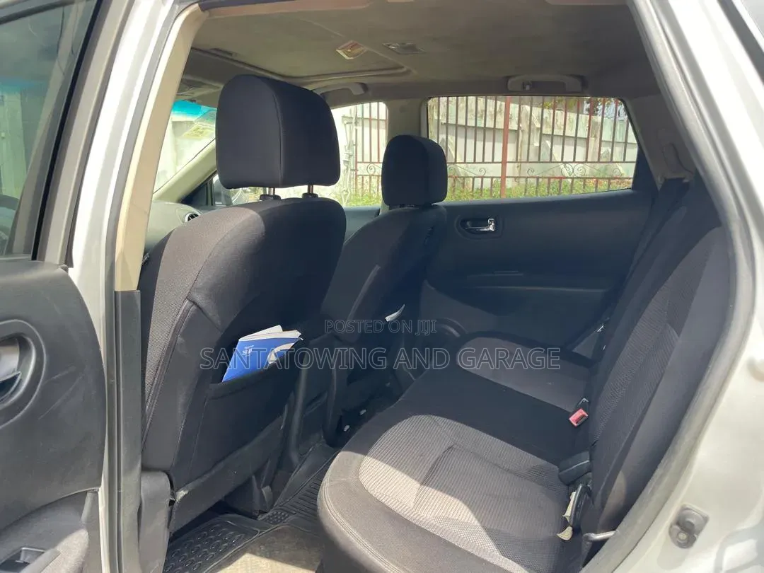Nissan Rogue SV 2012 Silver