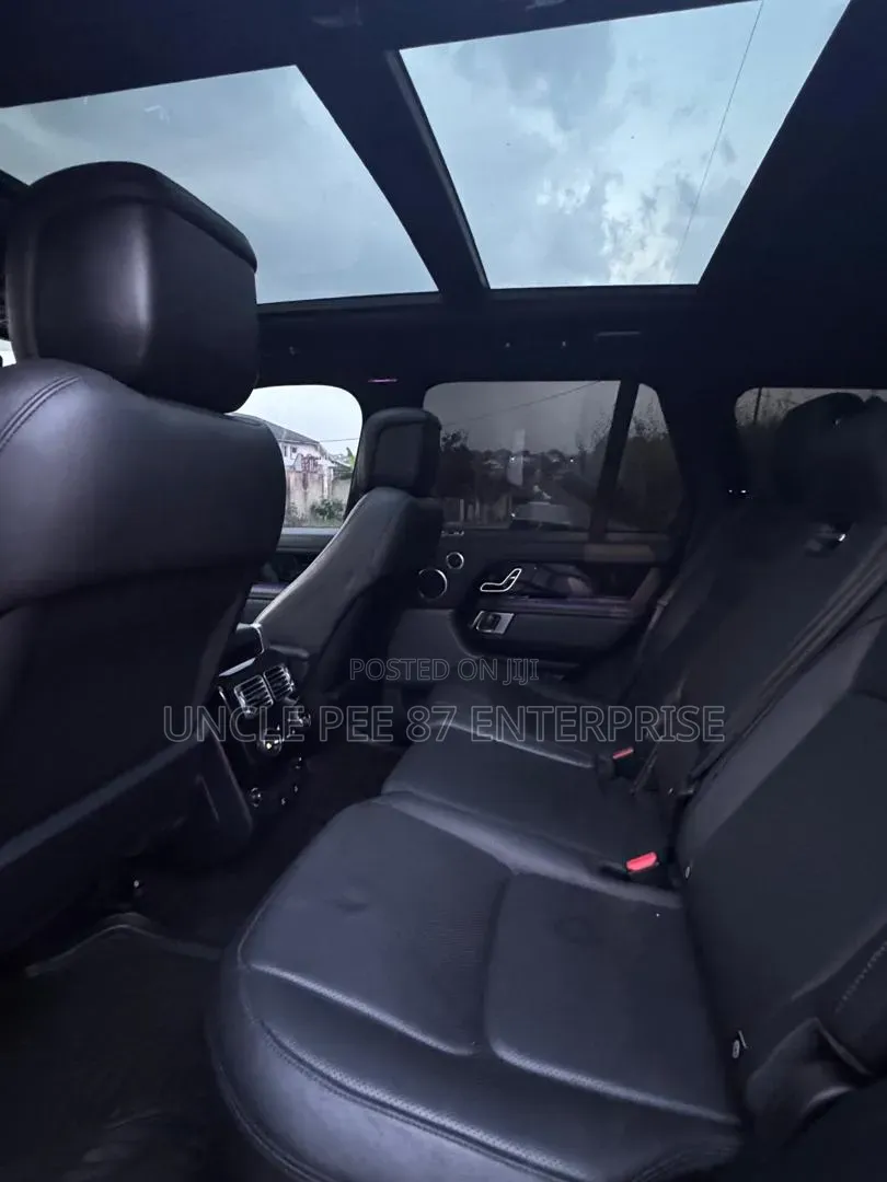 Land Rover Discovery HSE LUXURY 4x4 2018 Black