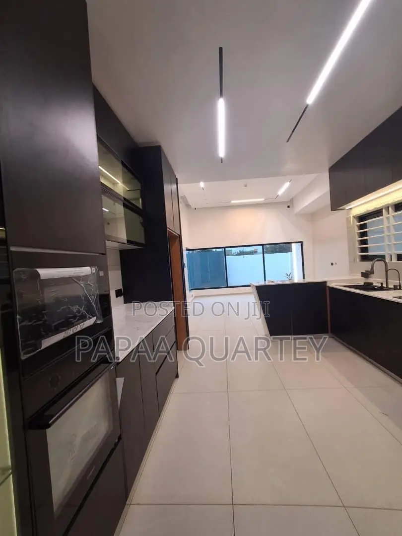 3bdrm House in East Legon for sale