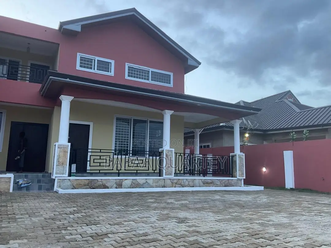 4bdrm House in Oyarifa for sale