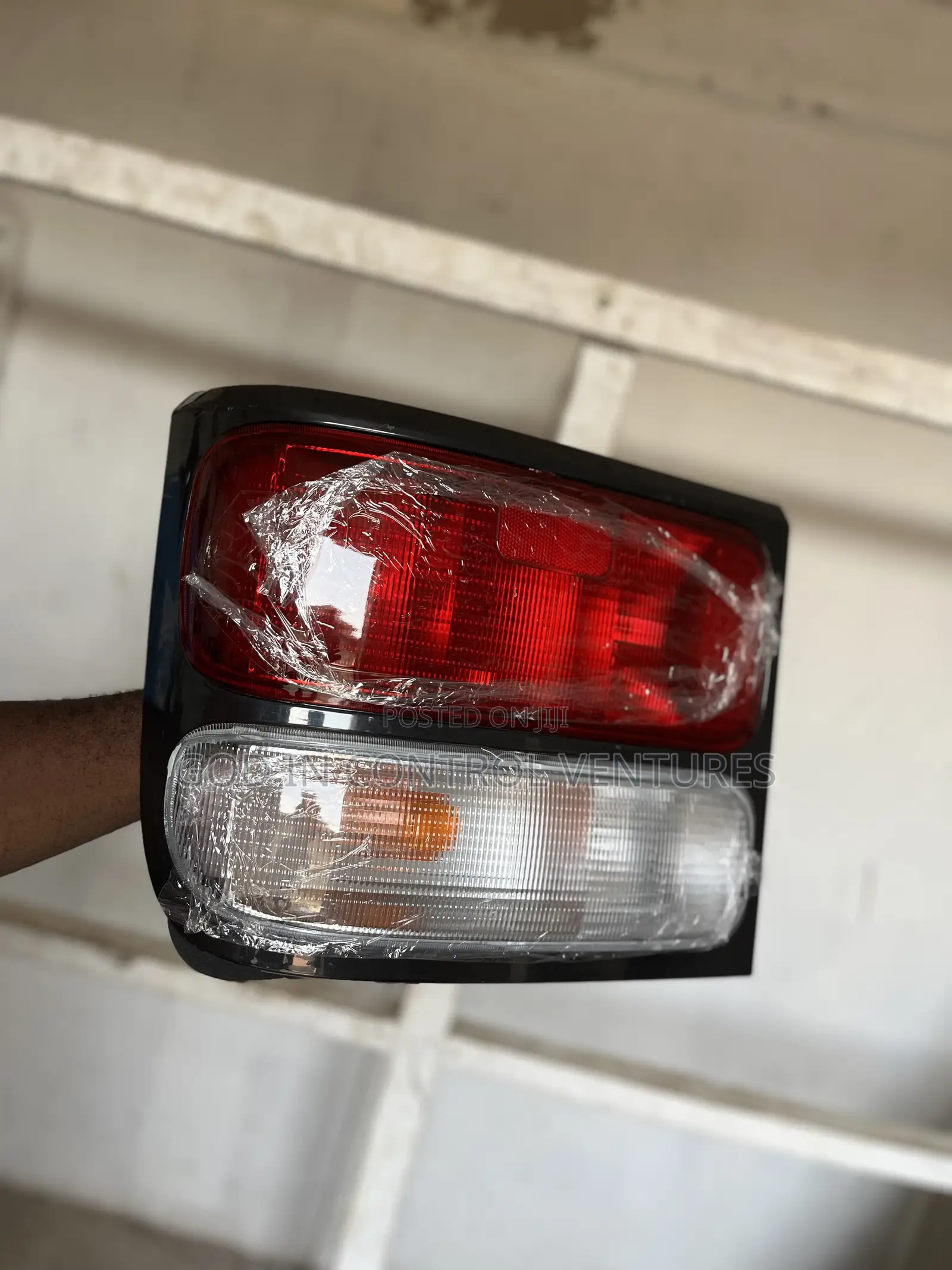 Coaster 2002 Tail Light