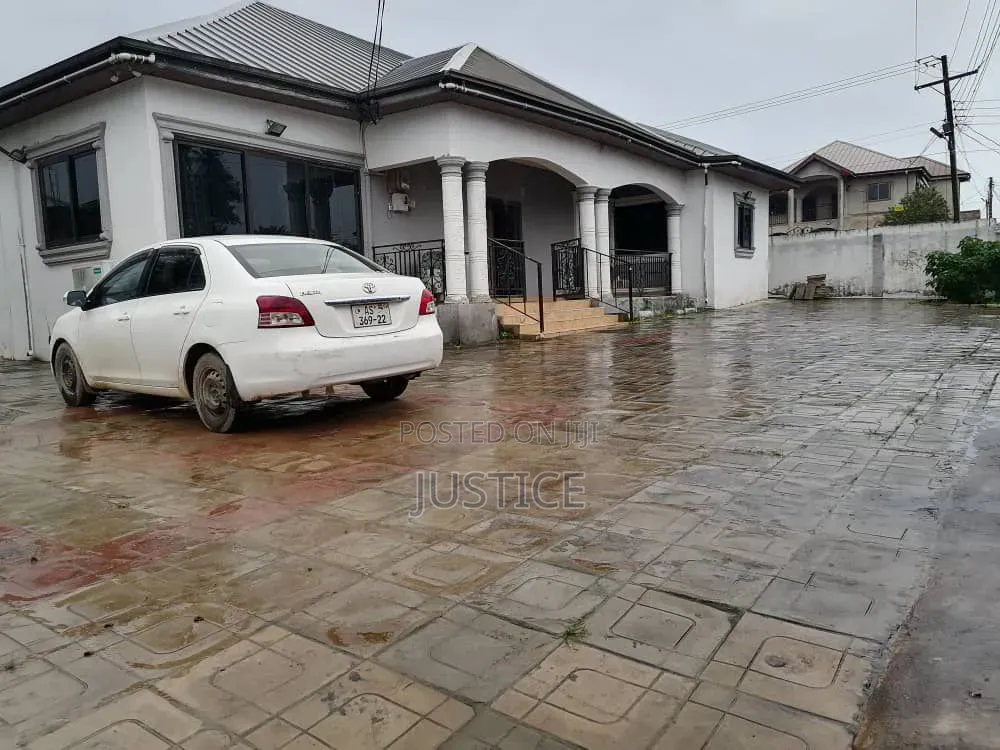4bdrm House in Macedonia, Amasaman for sale