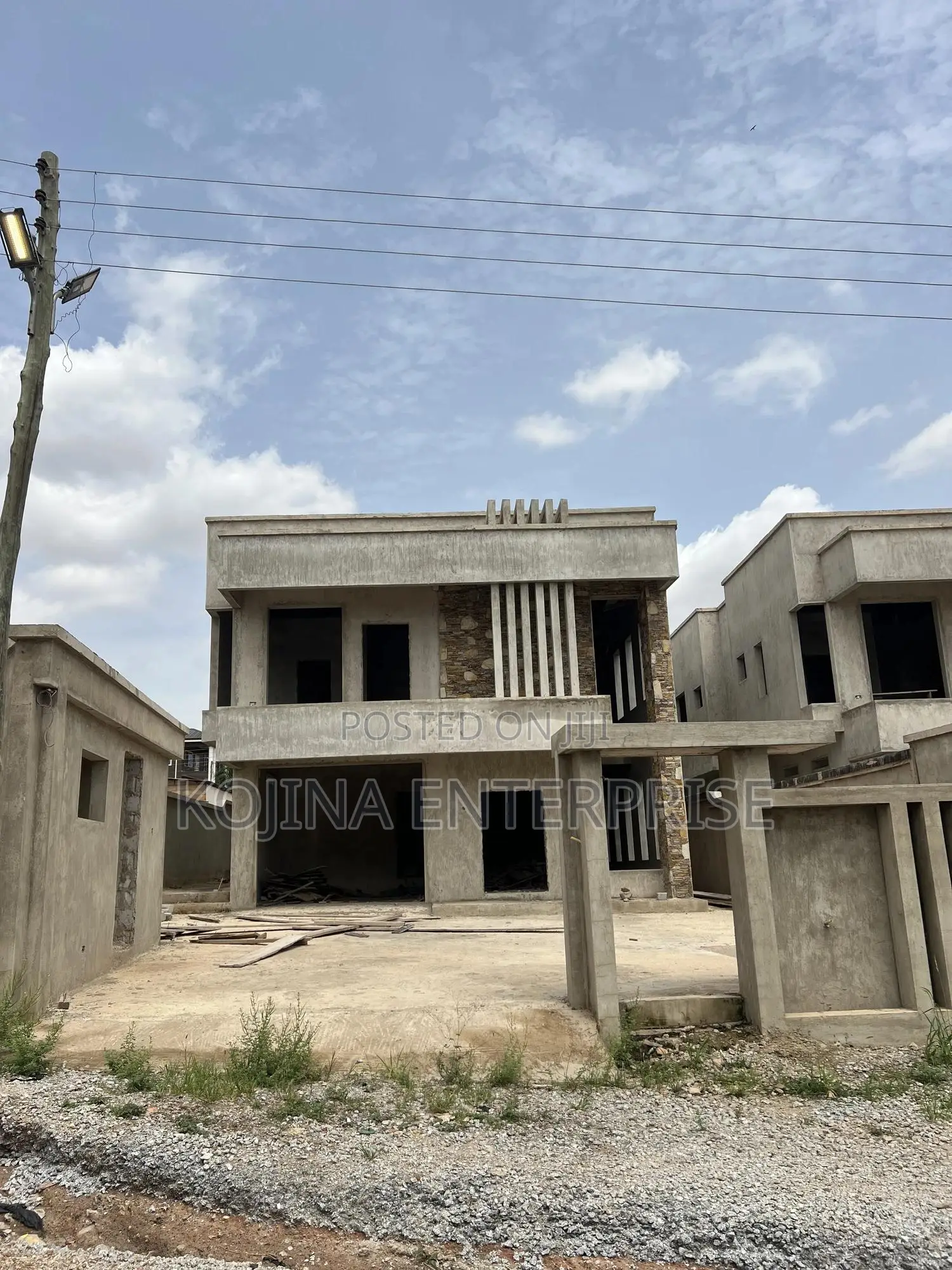 4bdrm Townhouse/Terrace in Good Link Estate, Kumasi Metropolitan