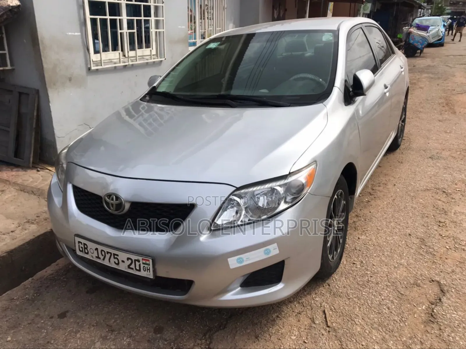 Toyota Corolla Base 4dr Sedan (1.8L 4cyl 5M) 2010