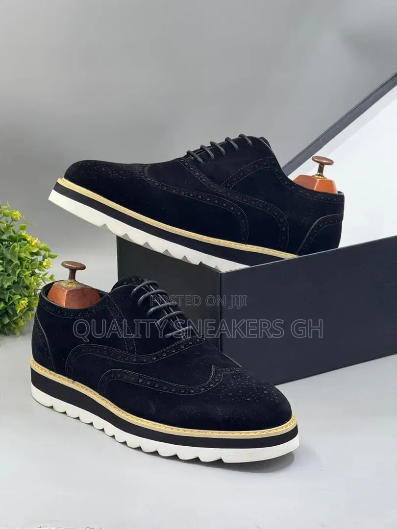 Ttimberland Black and White