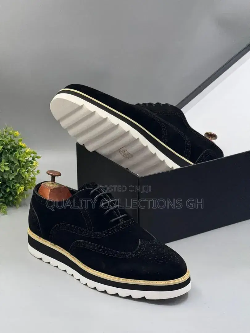 Ttimberland Black and White