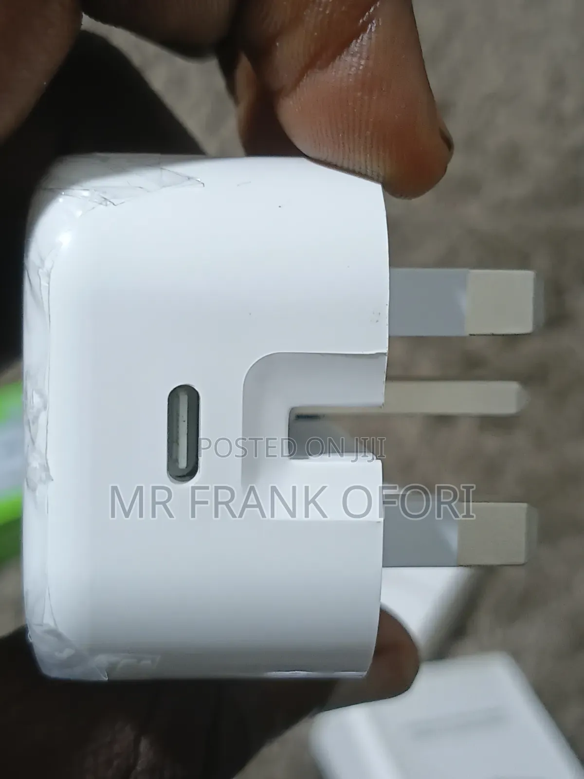 iPhone Super Fast Charger Designed to Change Phone in 30m to 100%