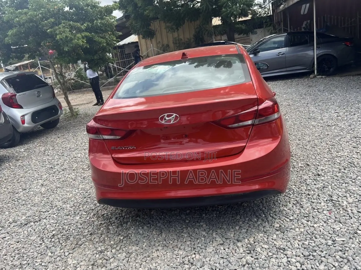 Hyundai Elantra SE Sedan FWD (2.0L 4cyl 6M) 2017 Burgundy