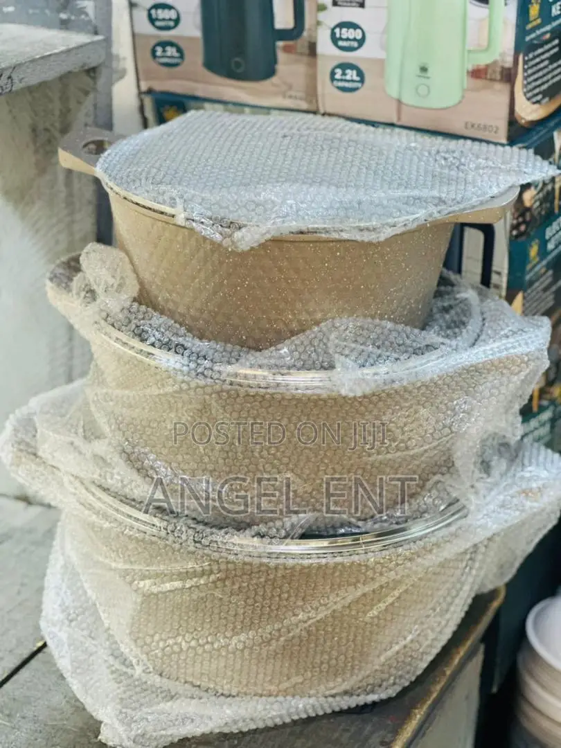 3 Pieces Set Cookware Available as Seen (Location: Kumasi)