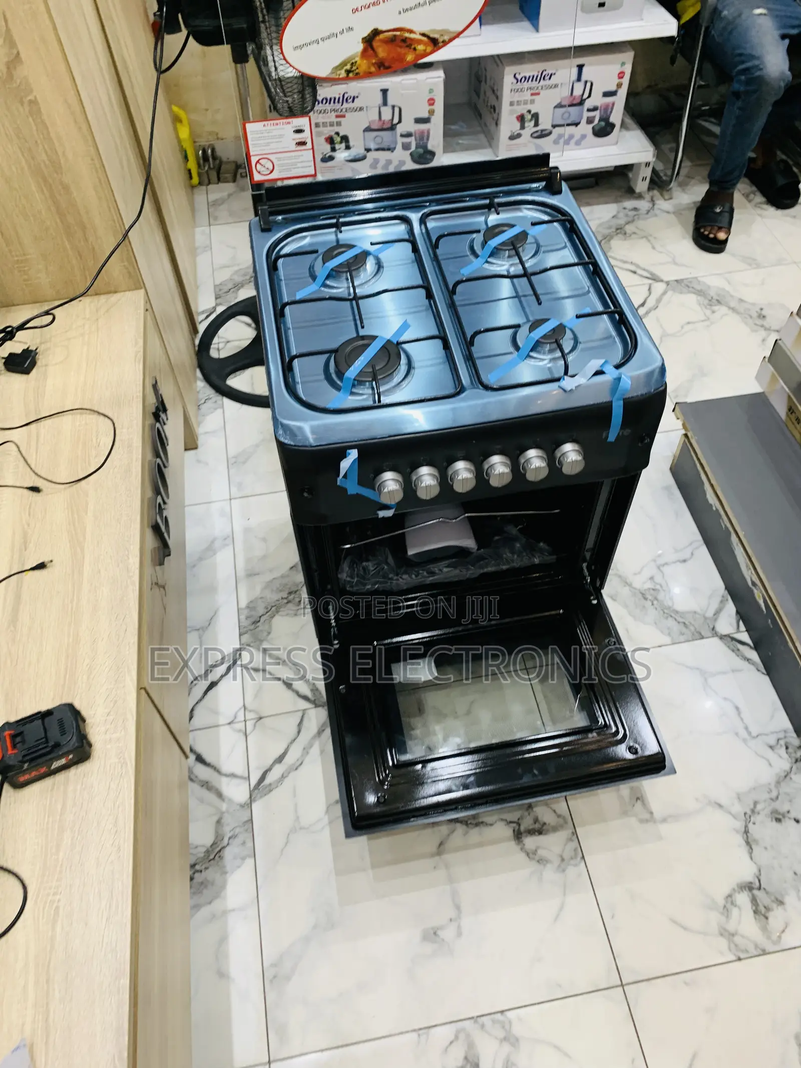 Cool Price for Gas Cooker 60/60 Blavk Volcano Stove 4burner