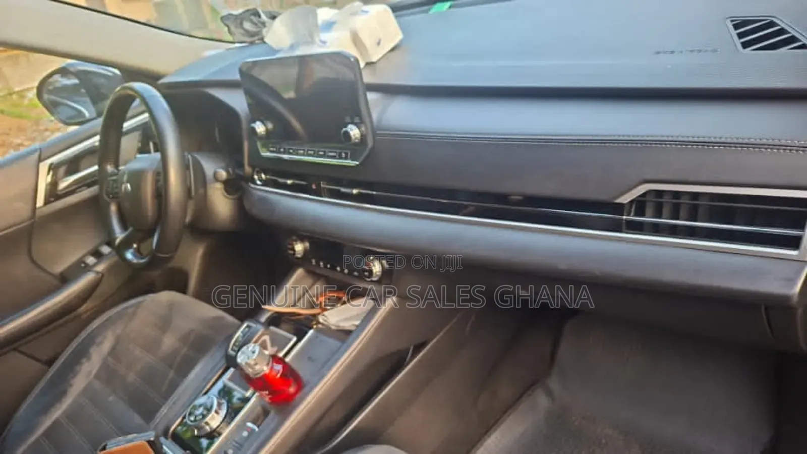 Mitsubishi Outlander 2022 Black
