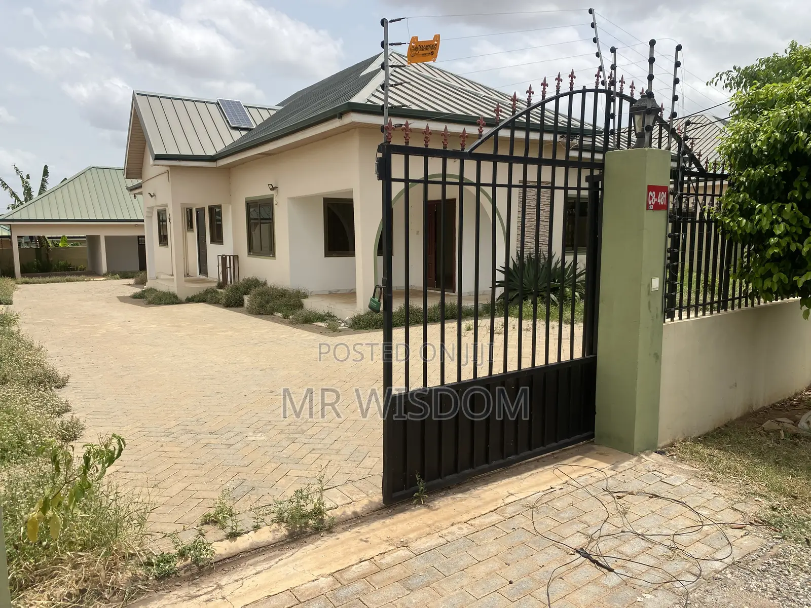 4bdrm Bungalow in Lakeside Estate for rent
